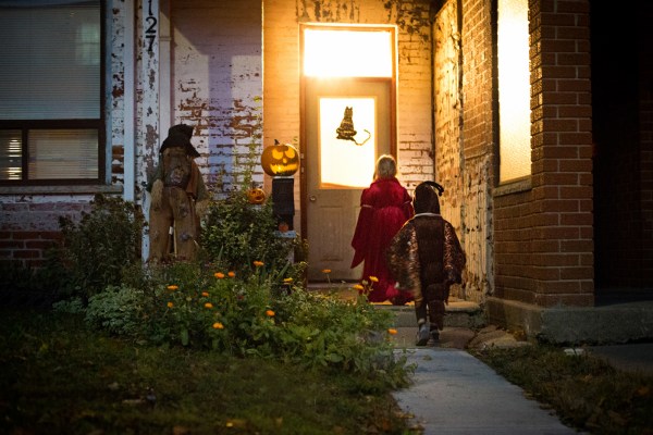 Trick or treat Halloween safety rules in a neighborhood