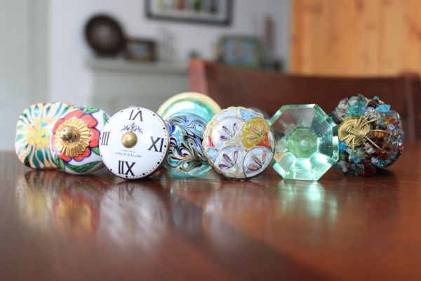 Colorful cabinet knobs for a home kitchen