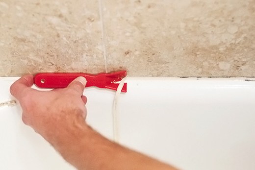 Caulk Remover How To Remove Old, What Type Of Caulk To Use For Bathtub Drain