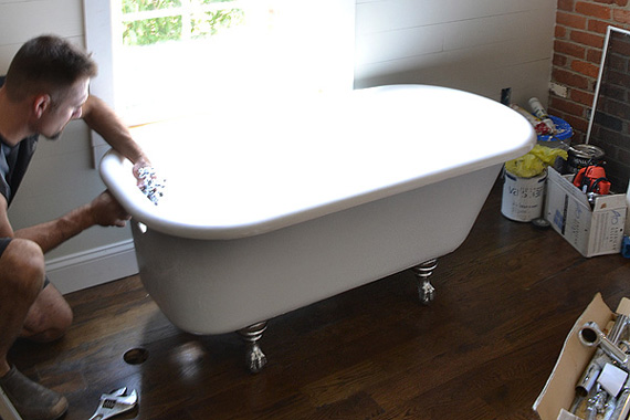Bathtub Remodel Ideas, How Much Does It Cost To Refinish An Old Bathtub