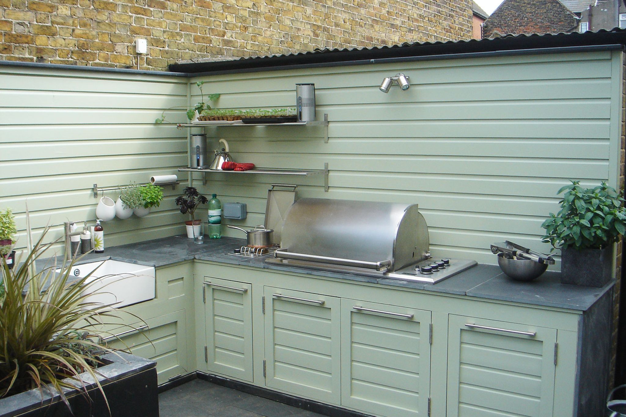 Outdoor kitchen