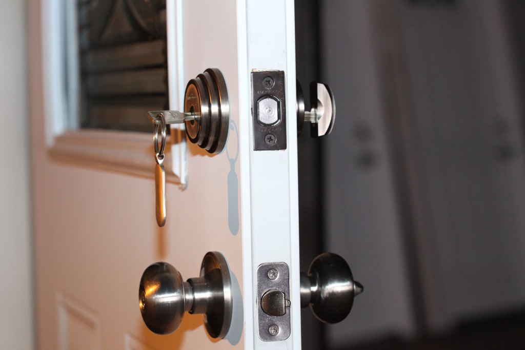 This door lock is top-rated for safety