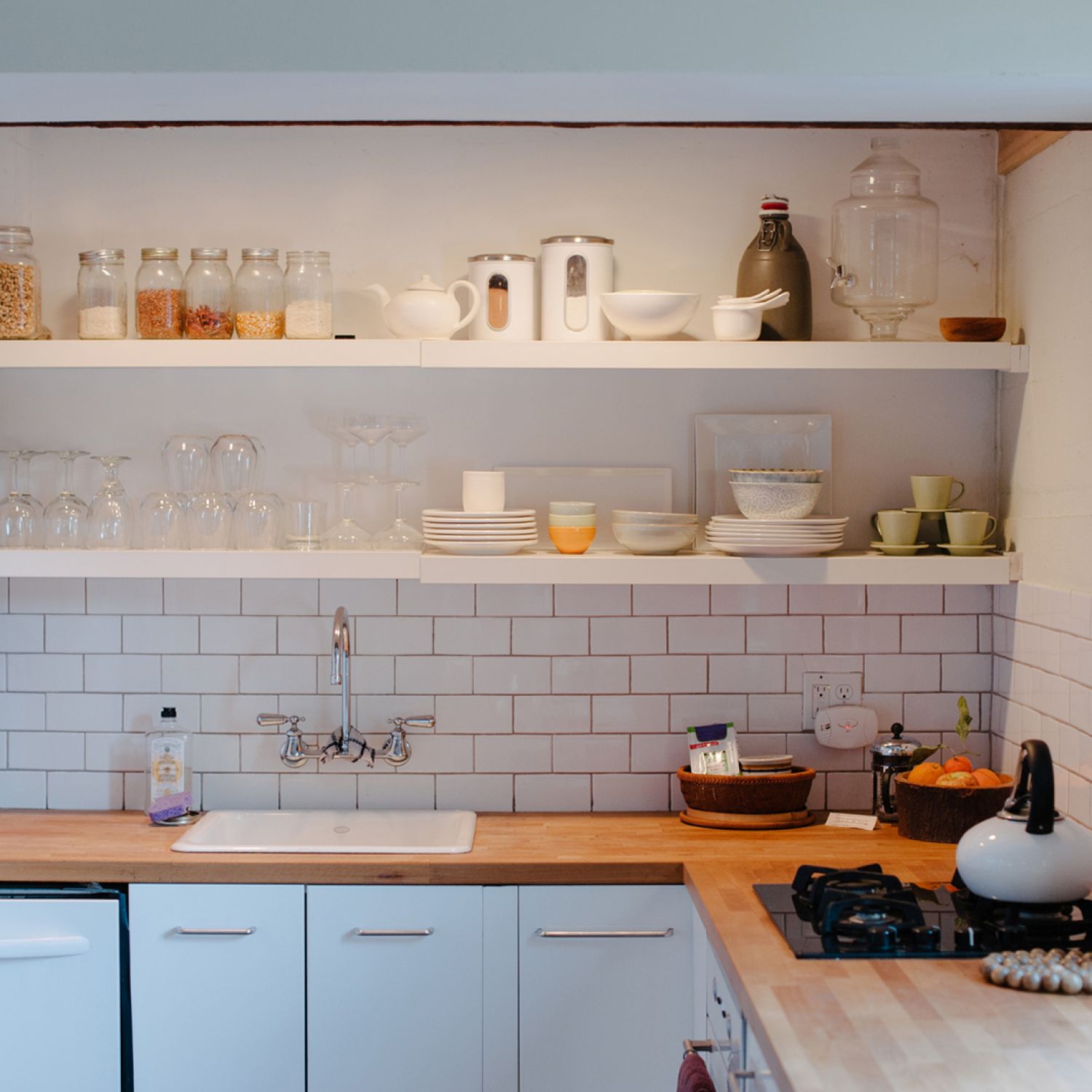 Open shelving in a kitchen | Kitchen Layout Ideas