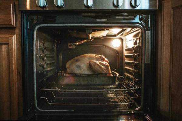 Cooking the Thanksgiving turkey at home