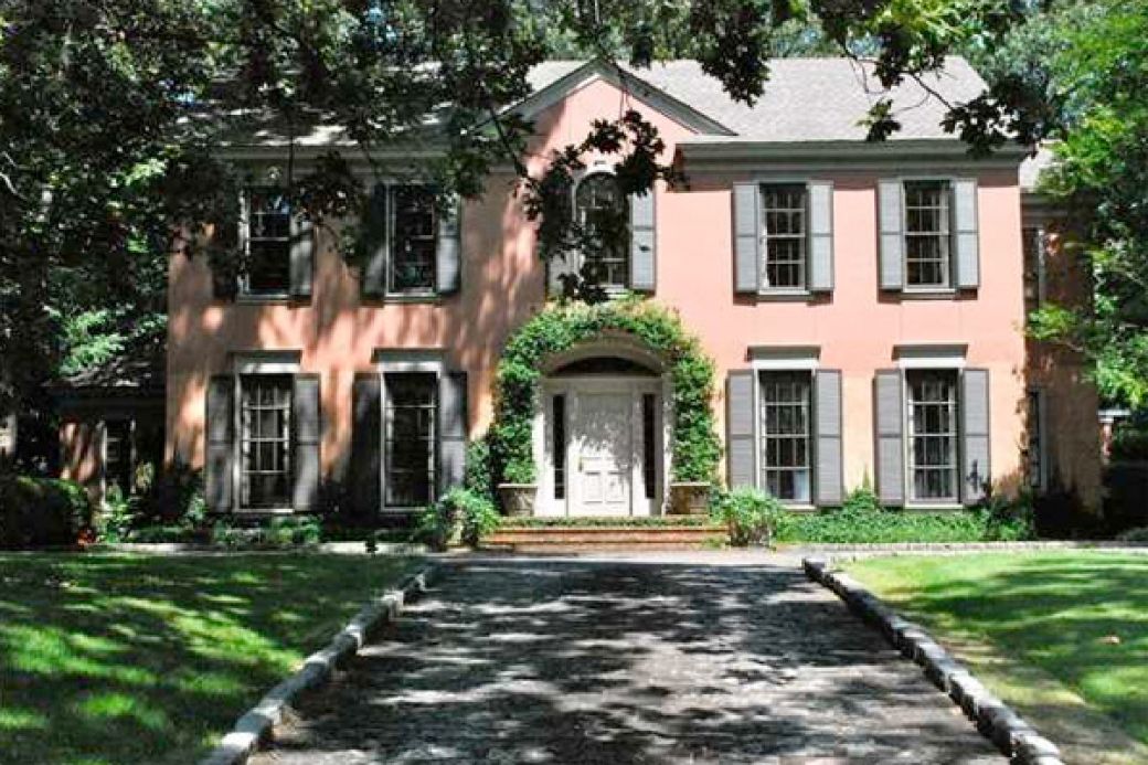 Exterior of house in Alabama