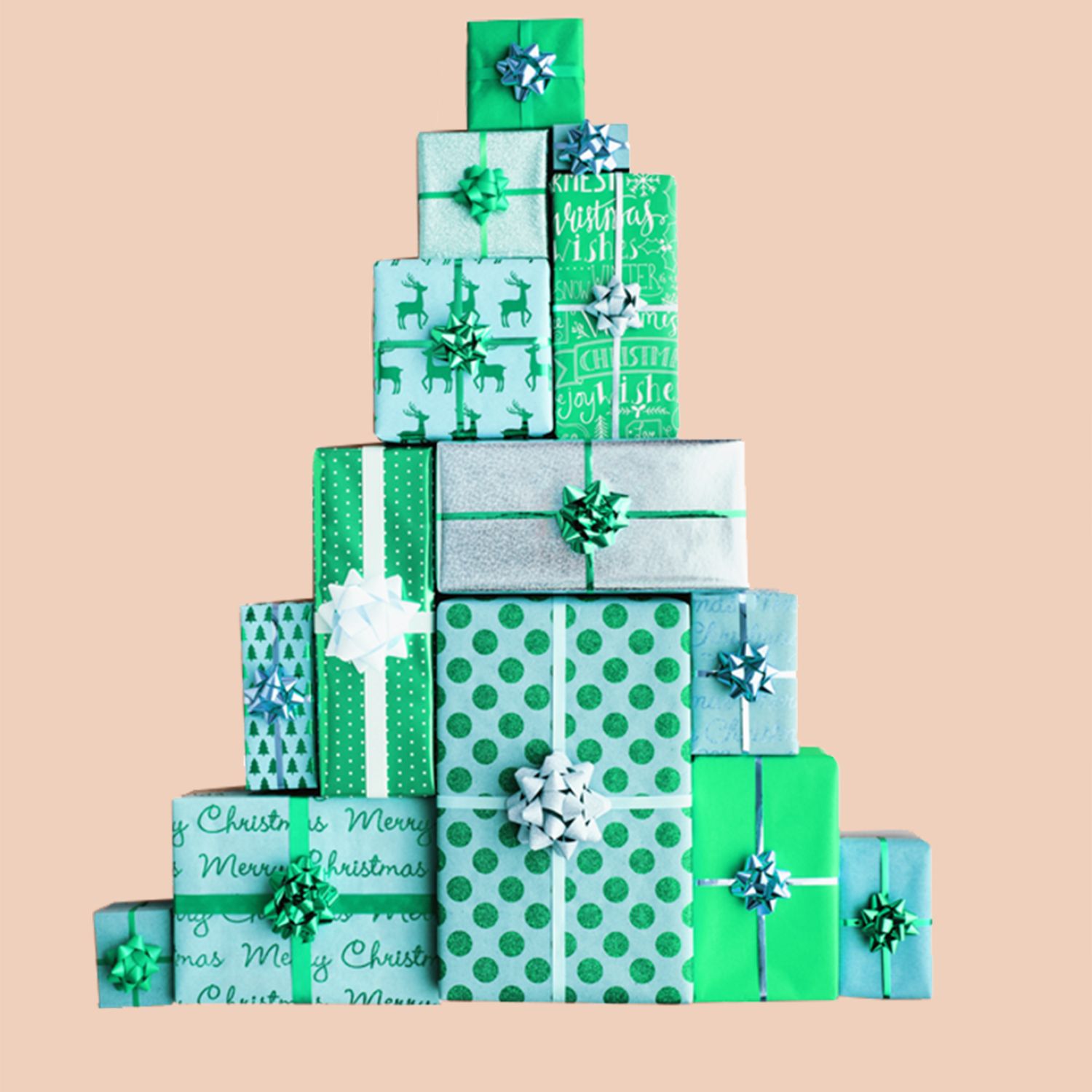 Gifts stacked in the shape of a Christmas tree | Organized