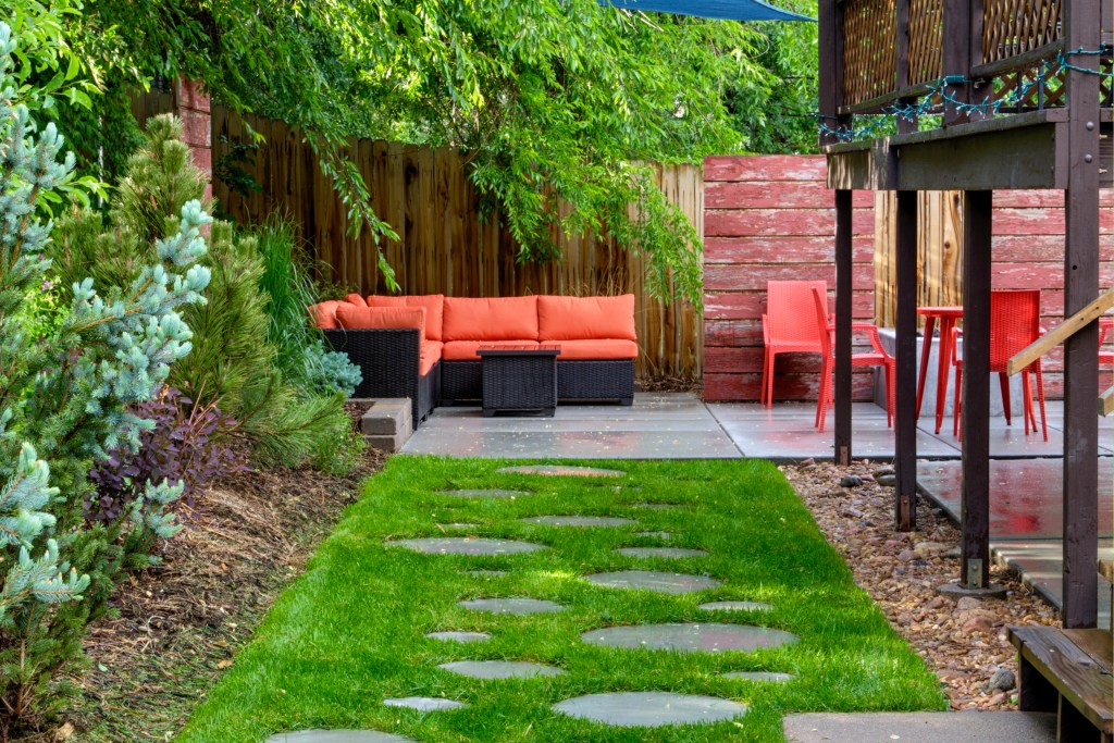 How To Keep Bugs Away From Patio Bug Free Backyard Houselogic - How To Create A Patio Space On Grass