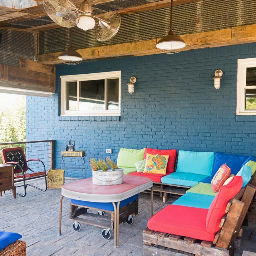 Ceiling fans in an outdoor patio