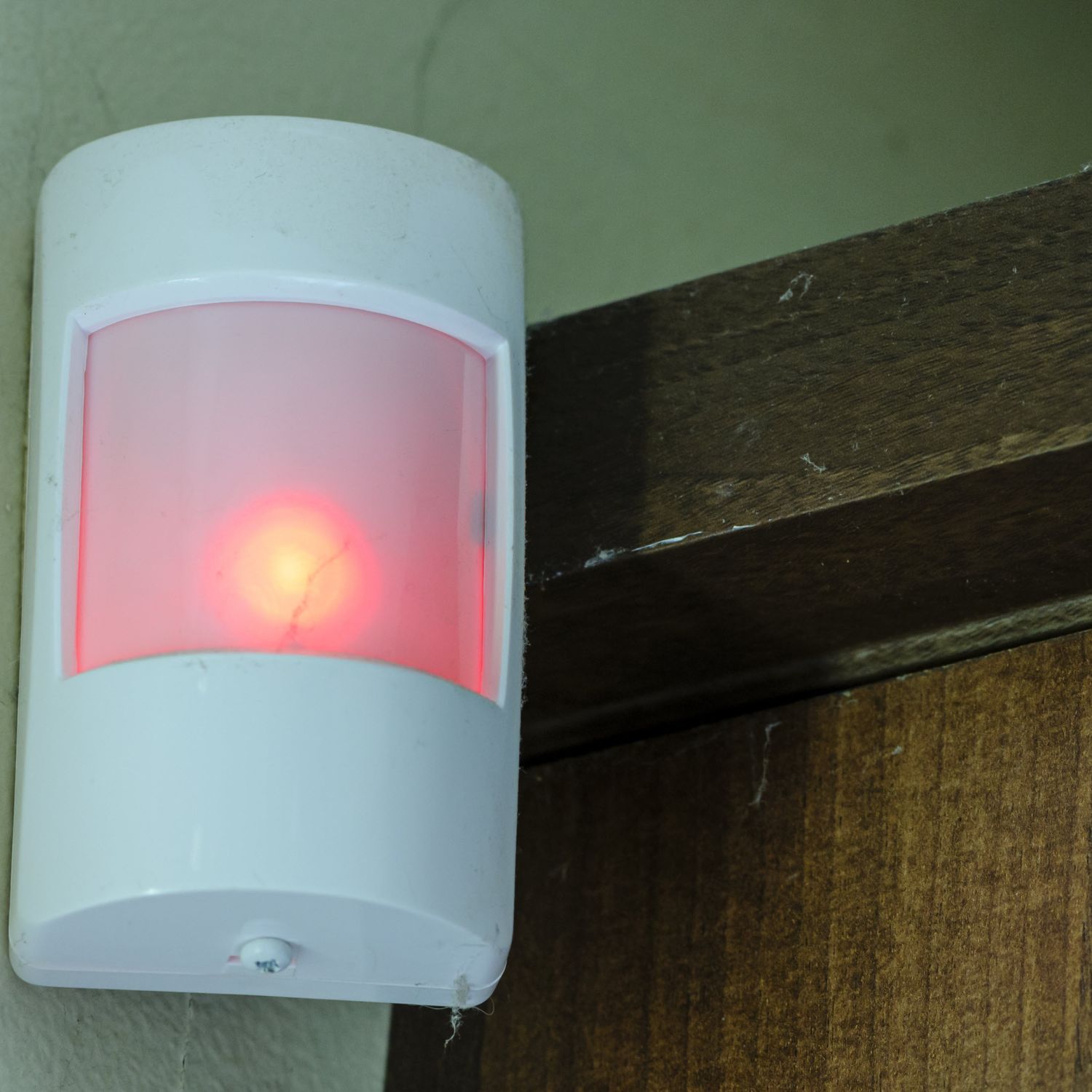 motion-sensor-light-indoor-outdoor-detector