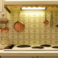 unique-kitchen-vintage-materials-tile-stove-range-copper