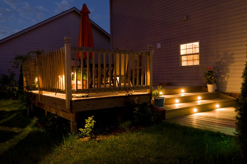 Outdoor-patio-lights-pathway-nighttime-stair-lighting