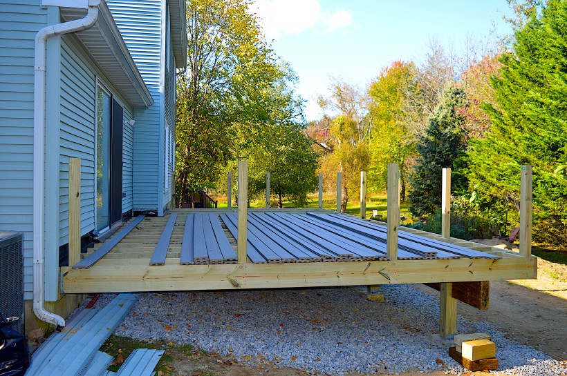 build-a-deck-diy-or-contractor-finished-non-level-ground