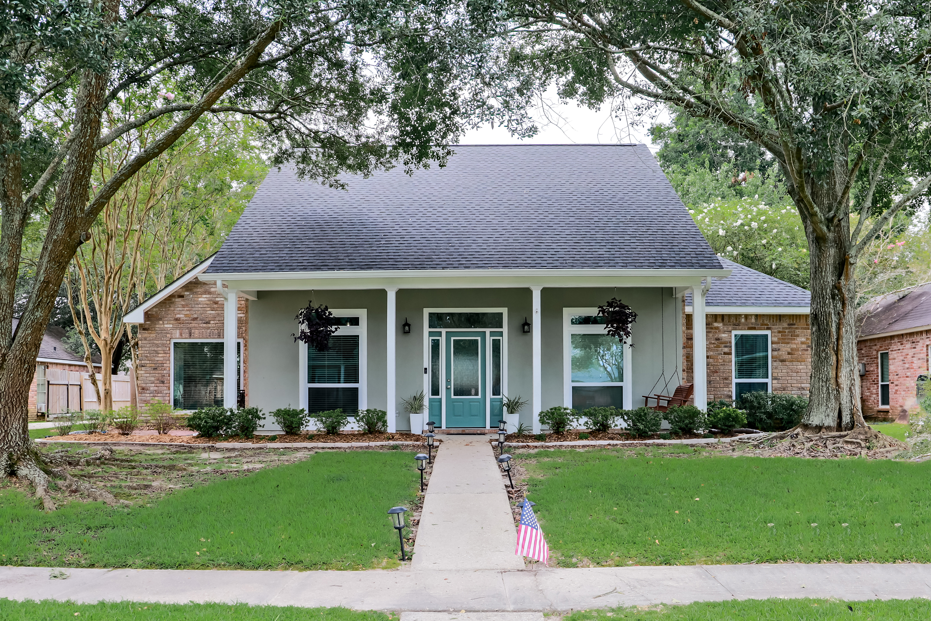 https://www.houselogic.com/wp-content/uploads/2022/10/first-time-home-buyer-guide-buy-house-in-one-year-acadian-style.jpg