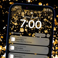 image of cell phone reminder tasks for January to do this now with black and gold sparkly background