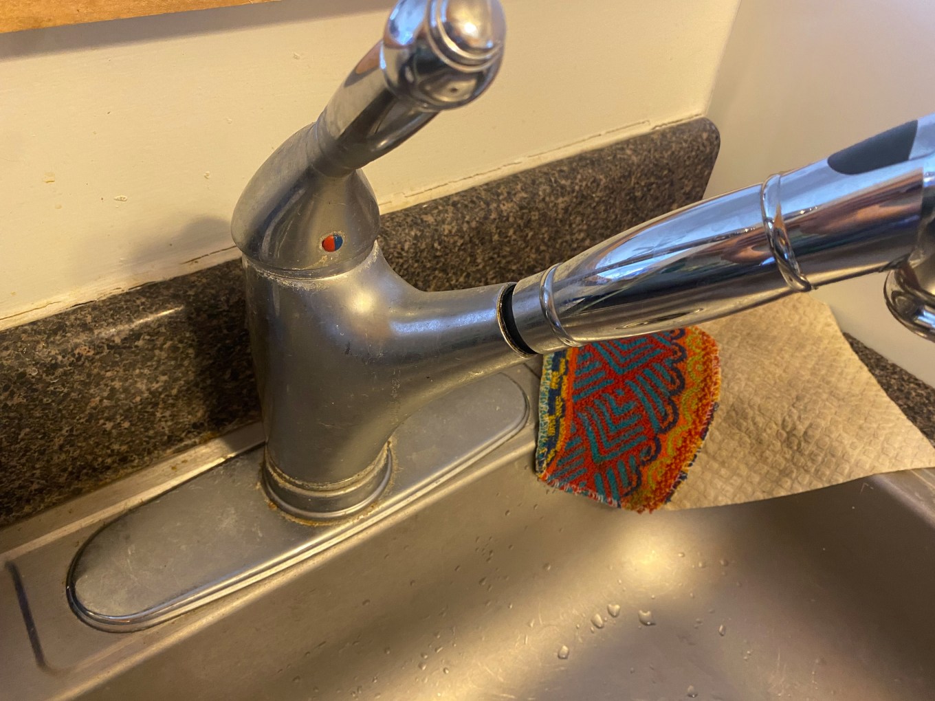 The kitchen faucet is a place that dirt often builds up.