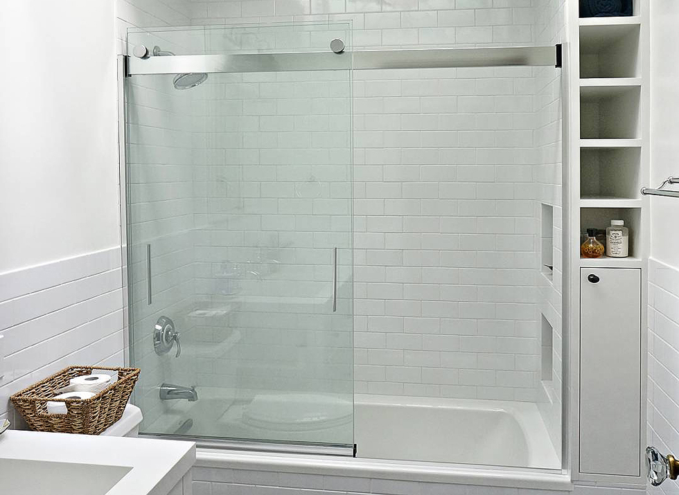Tempered glass shower door