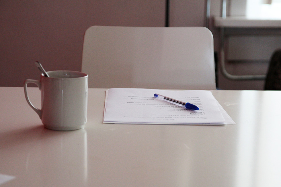 Signing a home contractor contract