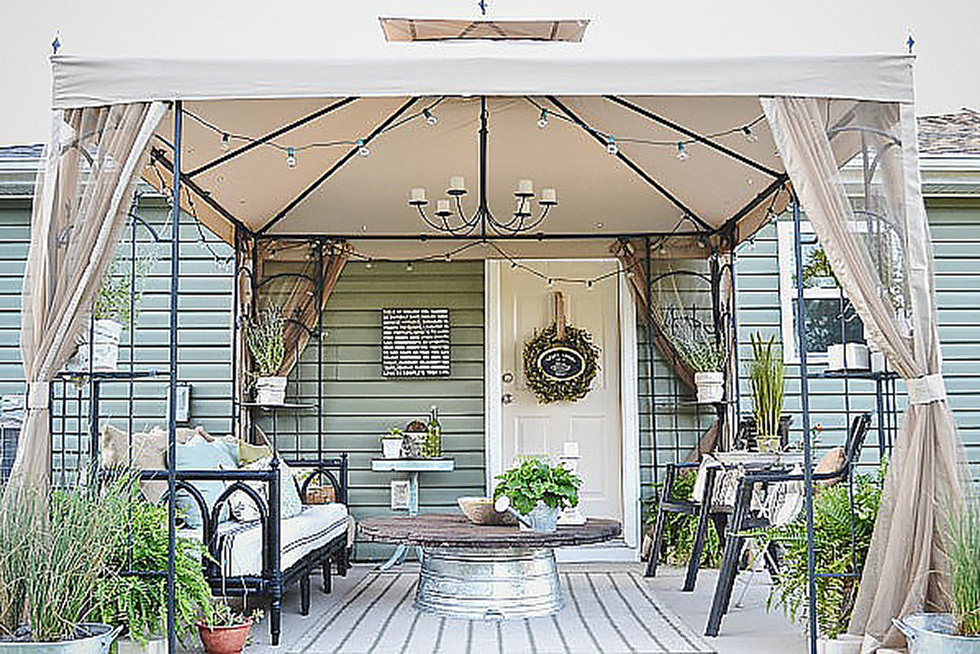Removable canopy over a home's deck