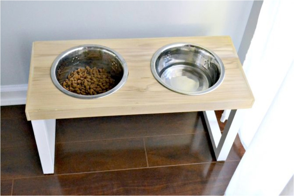 Poplar board dog feeder with dog food and water bowls