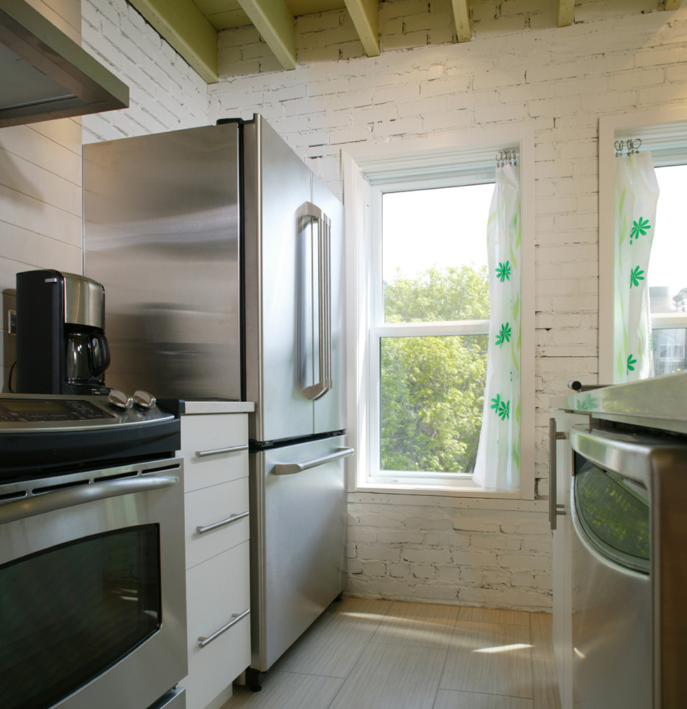 Refrigerator pan